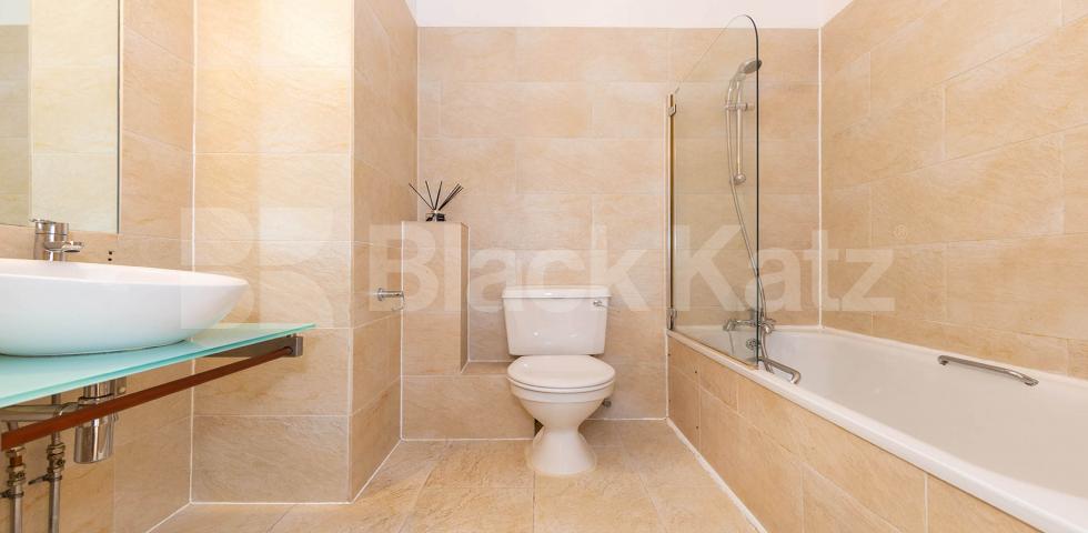 			AVAILABLE NOW!, 1 Bedroom, 1 bath, 1 reception Apartment			 ABILITY PLAZA-KINGSLAND ROAD, DALSTON/HAGGERSTON